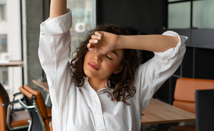 Cómo lograr equilibrio entre trabajo y vida personal sin frenar tu crecimiento profesional